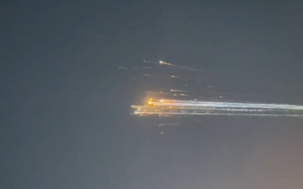 SpaceX spacecraft breaks up in space, halts flights
