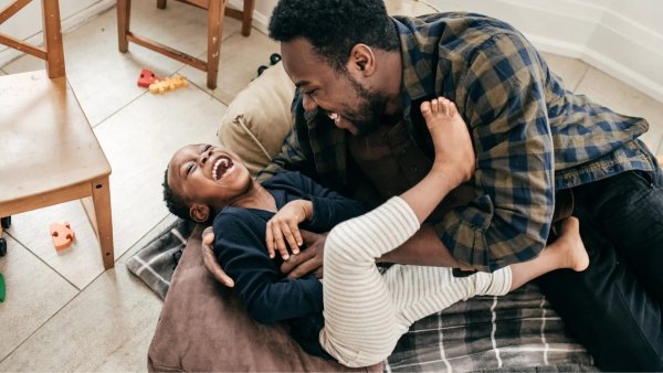 When a child plays with his father, it helps him improve brain function – Research