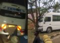 Nyamasheke: Umushoferi warutwaye Bisi irimo abantu 17 yasinziriye agonga igiti