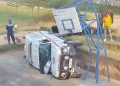 Nyanza: ‘Ambulance’ yaritwaye abarwayi babiri n’abarwaza babo yakoze impanuka-Amafoto