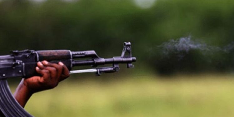 Kamonyi: Polisi yarashe ibisambo bitatu byari biri gutema abaturage