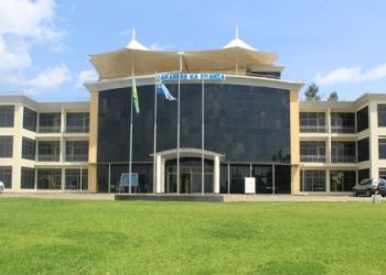 Nyanza: Yishe Nyina umubyara amutemye