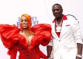 Uko umugore wa Akon yatse gatanya yiteguye gukura agatubutse mu mitungo agatungurwa no gusanga yose yanditse kuri Nyina w’umugabo