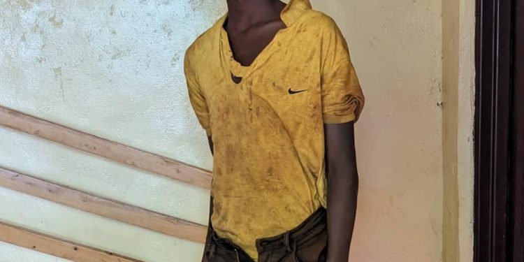 Rusizi: Abarimu bakubiswe n’insoresore zari zije kwambura abanyeshuri ibiryo