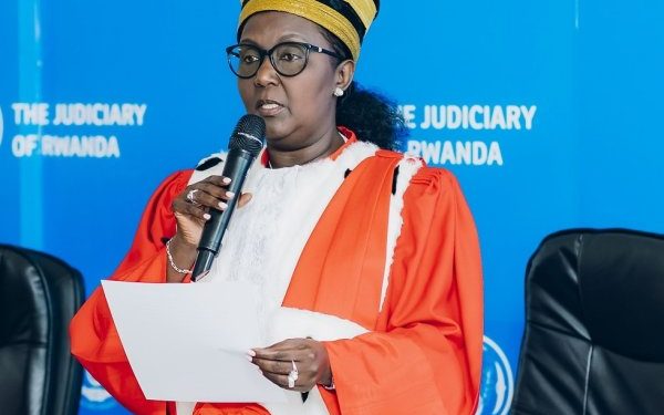 Abacamanza babiri n’umwanditsi w’urukiko birukanwe ku kazi, abandi 15 bahabwa inshingano zitandukanye mu rwego rw’ubucamanza