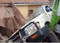 Gasabo: Fuso yagonze imodoka ya ‘Hilux double cabine’ iyita mu gipangu cy’umuturage