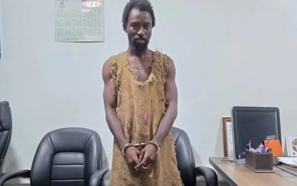 Ghana: Polisi yataye muri yombi umugabo wigize Noah akubaka inkuge atera abantu ubwoba ko Isi igiye kurangira
