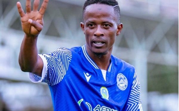 Haruna Niyonzima yasezeye burundu gukina umupira w’amaguru nk’uwabigize umwuga