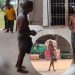 U Buhinde: Umugabo yagiye kubikuza amafaranga ya mushiki we witabye Imana bamwatse ikibyemeza ajya gutaburura umurambo awuzana muri banki