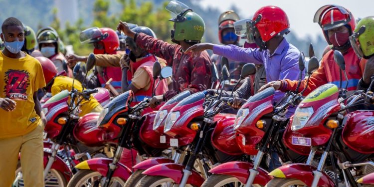 Moto zikoresha lisansi cyangwa mazutu zigiye guhagarikwa kwinjira ku isoko ry’u Rwanda