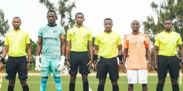 FERWAFA yafatiye ibihano umusifizi wakubise umukinnyi wa Mukura VS umugeri