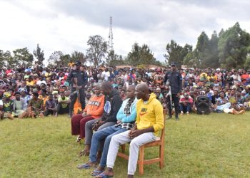 Ngoma: Abaturage bane barimo umugabo uherutse kwica nyina akamuta mu cyobo akarenzaho béton bakatiwe gufungwa burundu