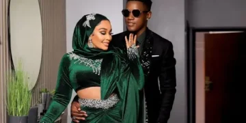 Zari Hassan yatandukanye n’umugabo we