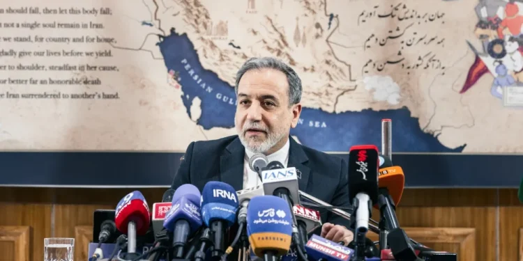 Iran yemeje ko Amerika nishaka intambara nabo bazayirwana